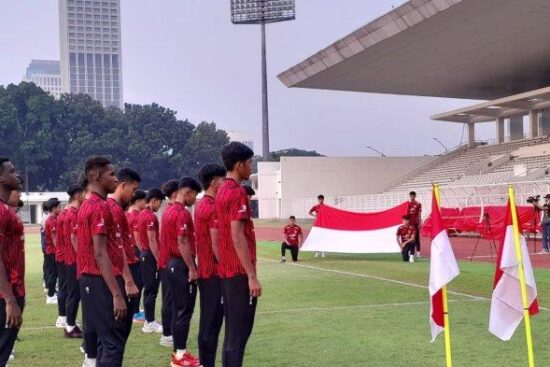 timnas indonesia u 20 menggelar upacara hari ulang tahun